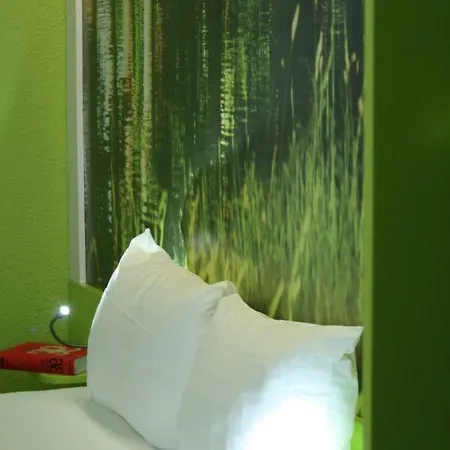 Ibis Styles Toulouse 3* Labège